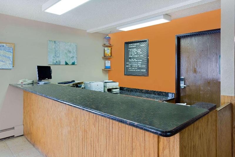 هتل Days Inn By Wyndham Winona