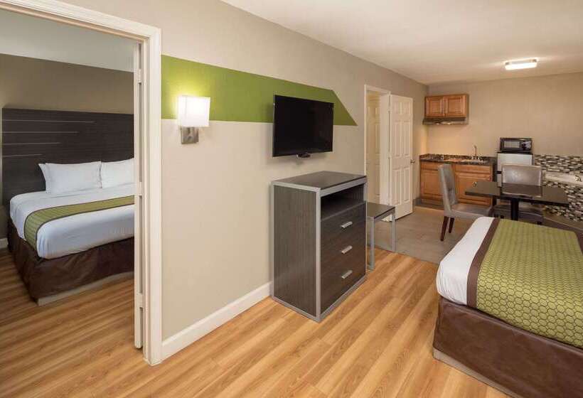 Hotel Days Inn & Suites By Wyndham Athens Alabama