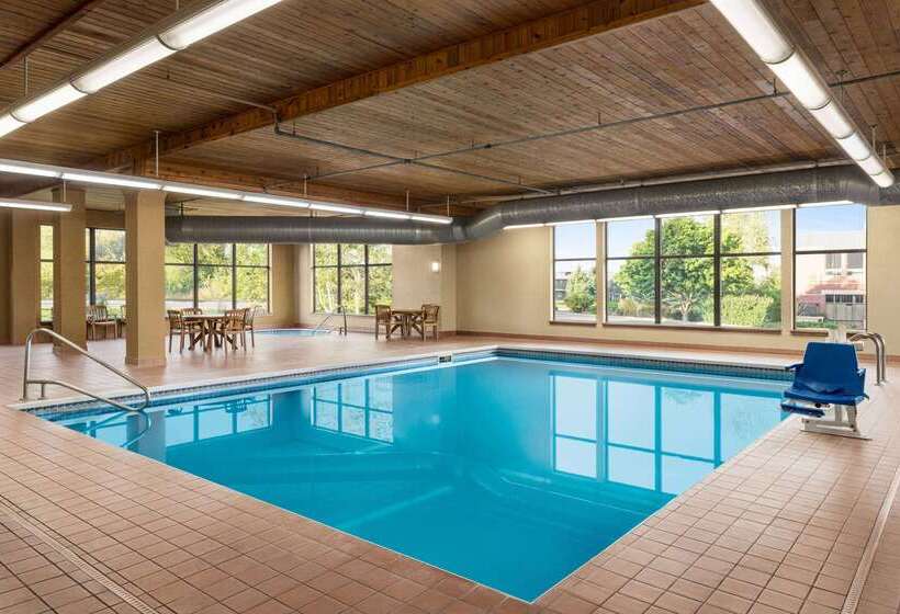 فندق Days Inn & Suites By Wyndham Bozeman