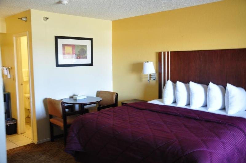 Hotel Days Inn & Suites By Wyndham Little Rock Airport