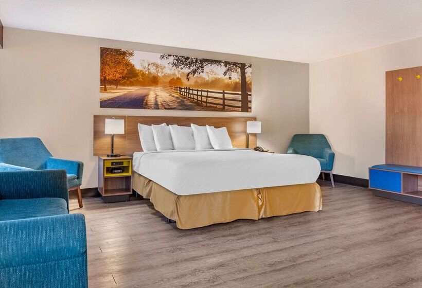 هتل Days Inn & Suites By Wyndham Rocky Mount Golden East