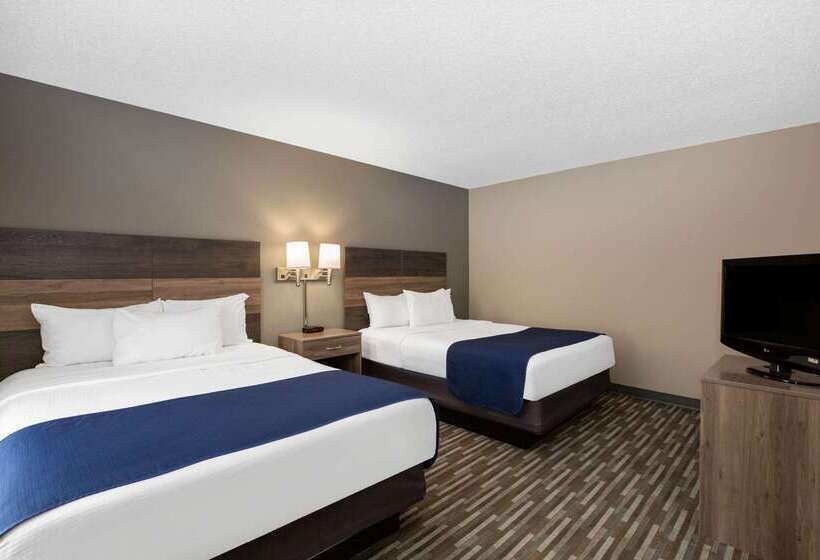 هتل Days Inn & Suites By Wyndham Wisconsin Dells