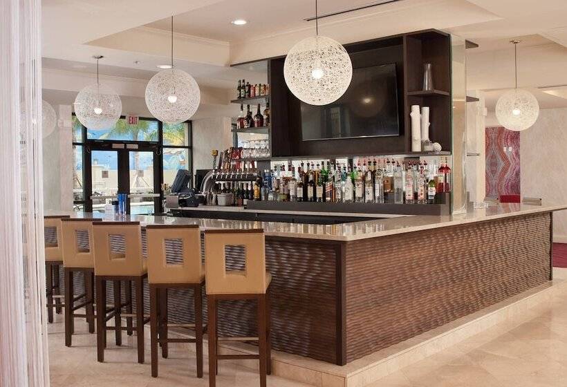 Delta Hotels By Marriott Orlando Lake Buena Vista
