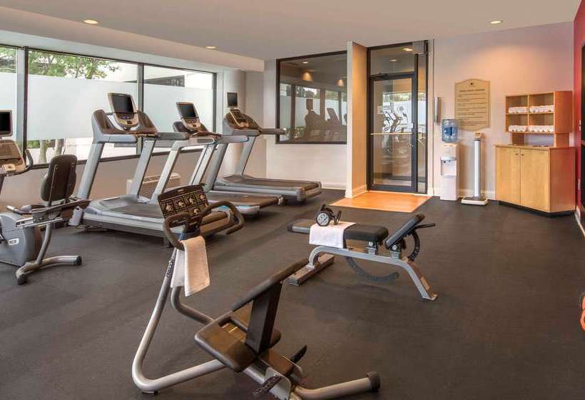 هتل Doubletree By Hilton Chicago Schaumburg