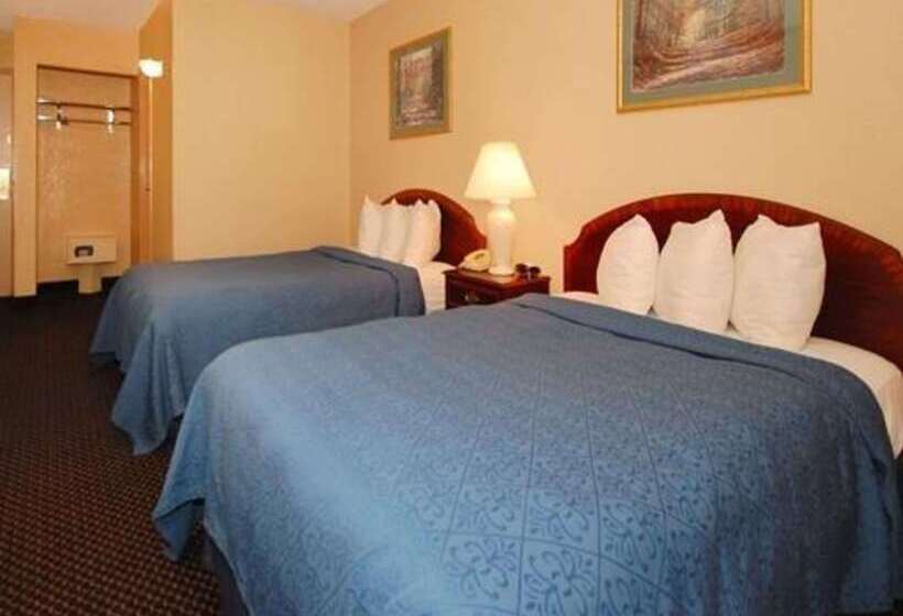 Hotel Econo Lodge Inn & Suites