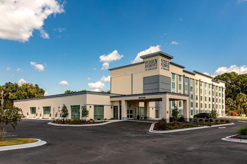 هتل Four Points By Sheraton Brunswick