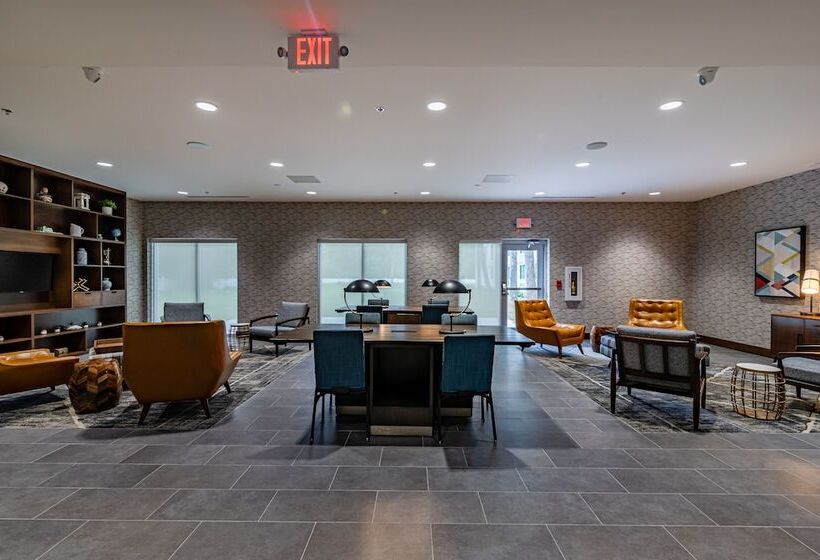 هتل Four Points By Sheraton Brunswick