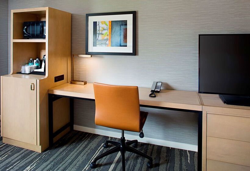 هتل Hilton Garden Inn Providence