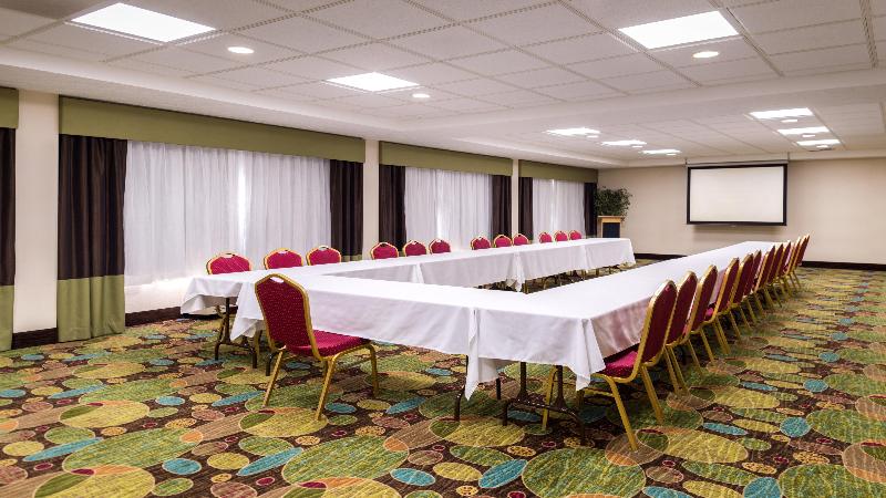 Holiday Inn Hotel & Suites Warren, An Ihg
