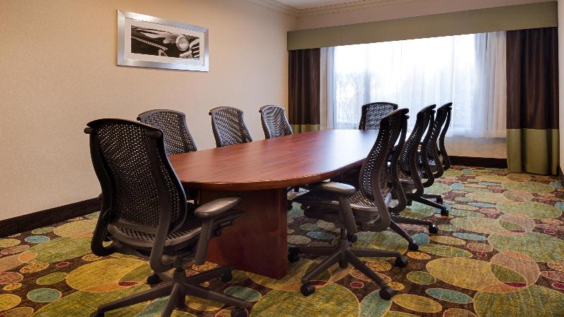 Holiday Inn Hotel & Suites Warren, An Ihg