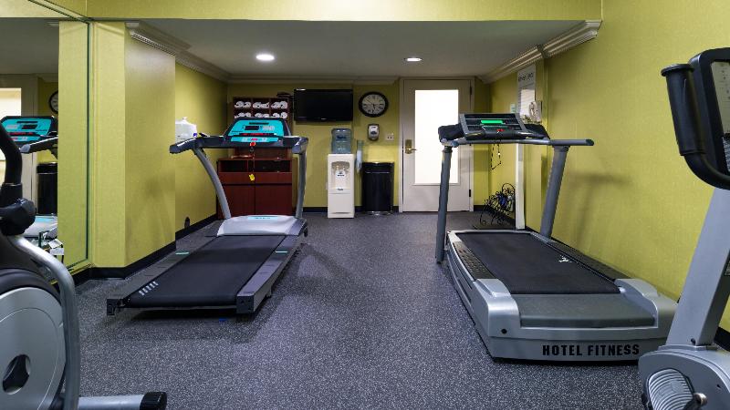Holiday Inn Hotel & Suites Warren, An Ihg