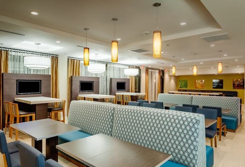 هتل Holiday Inn Express At Monterey Bay, An Ihg