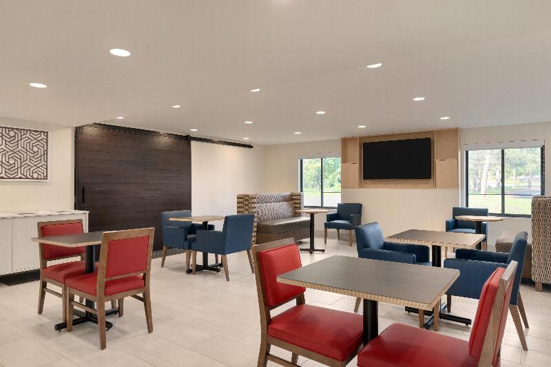 هتل Holiday Inn Express Plattsburgh, An Ihg