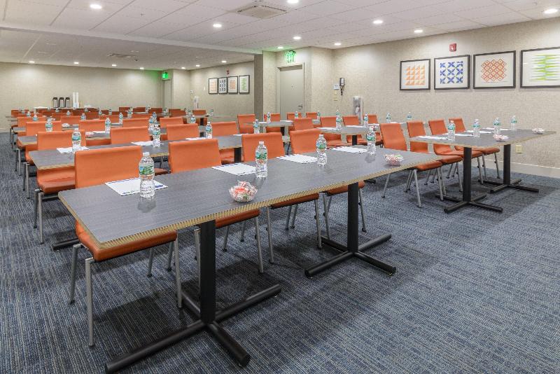 فندق Holiday Inn Express Southington, An Ihg