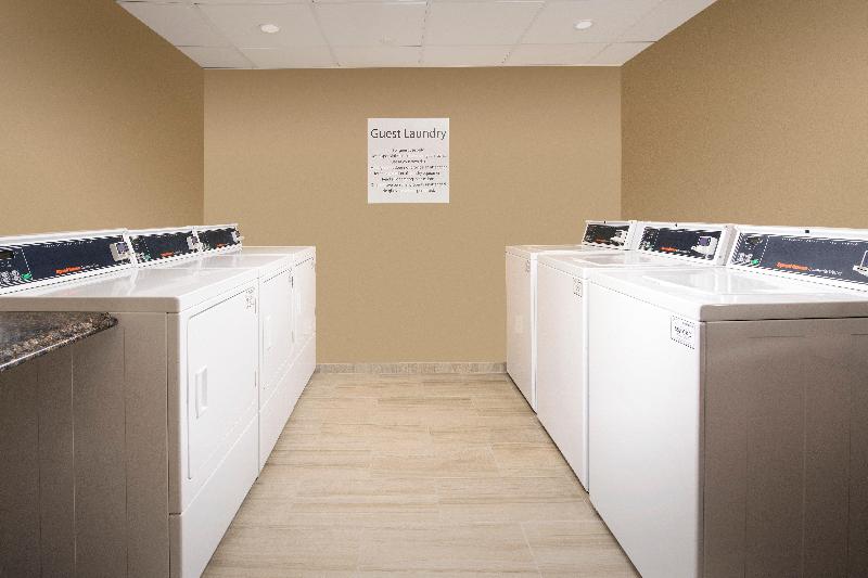 هتل Holiday Inn Express & Suites College Park University Area, An Ihg