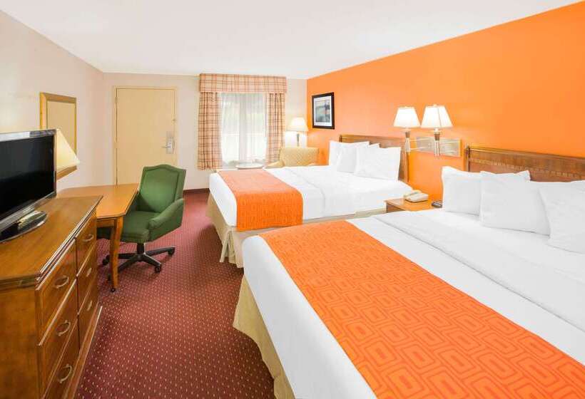 هتل Howard Johnson By Wyndham Dothan