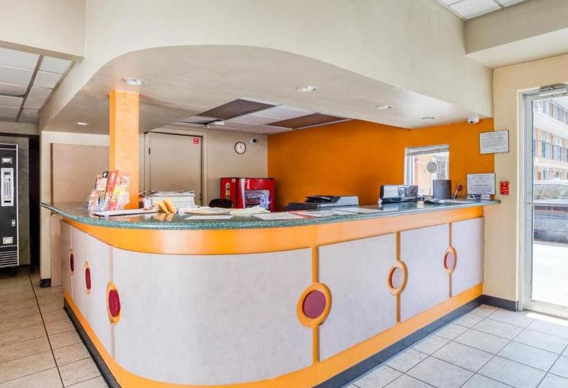 هتل Ameriican Atlanta Inn