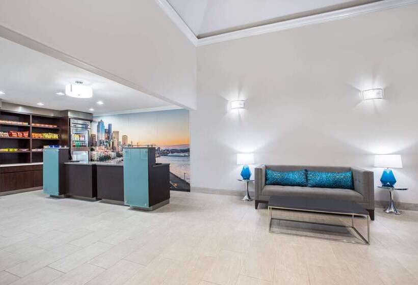 فندق La Quinta Inn By Wyndham Everett