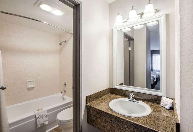 فندق La Quinta Inn By Wyndham Everett