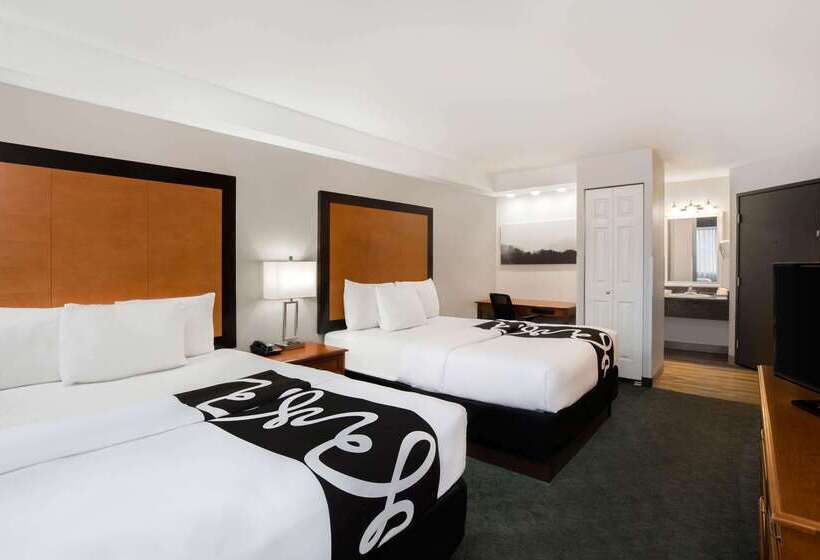 فندق La Quinta Inn By Wyndham Everett