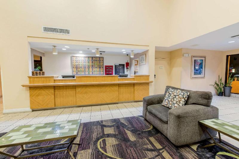 هتل La Quinta By Wyndham Ft Lauderdale Cypress Creek
