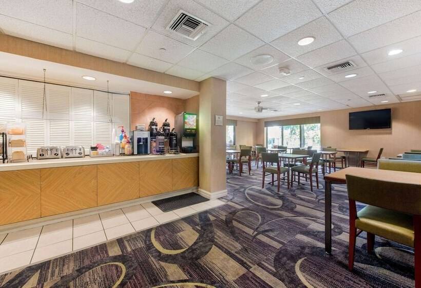 هتل La Quinta By Wyndham Ft Lauderdale Cypress Creek
