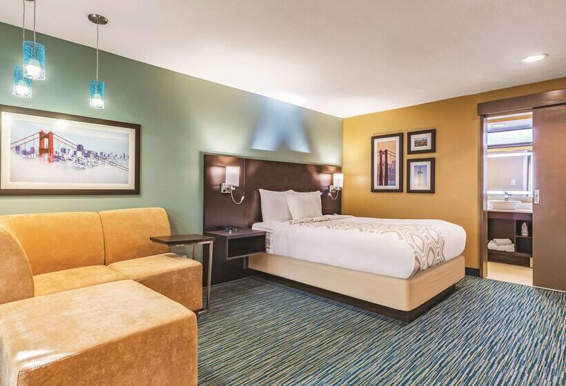 Отель La Quinta Inn & Suites By Wyndham San Francisco Airport West