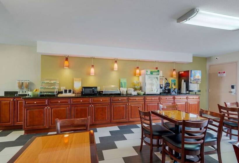 فندق Quality Inn