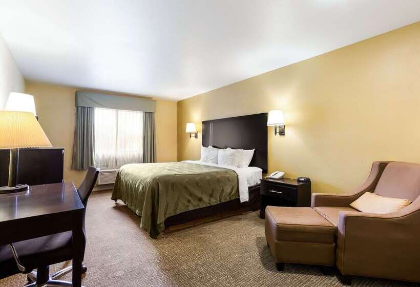 בית מלון כפרי Quality Inn Airport