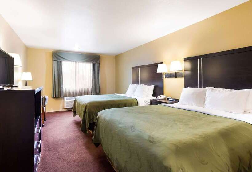 בית מלון כפרי Quality Inn Airport