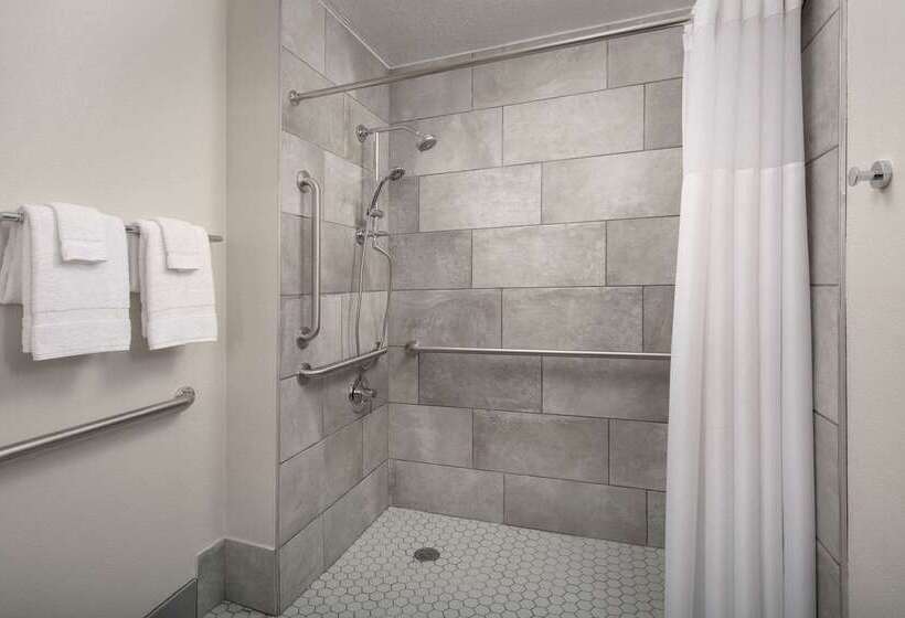 בית מלון כפרי Quality Inn Atlantic Beachmayo Clinic Jax Area