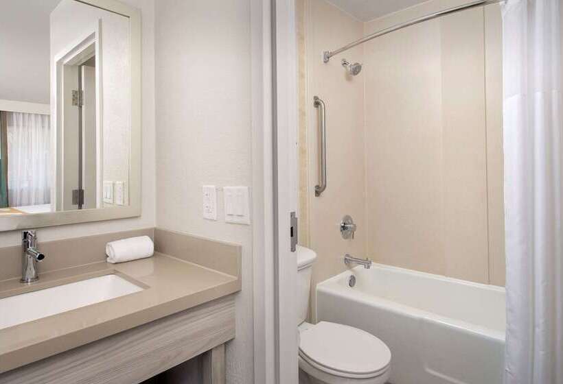 בית מלון כפרי Quality Inn Atlantic Beachmayo Clinic Jax Area