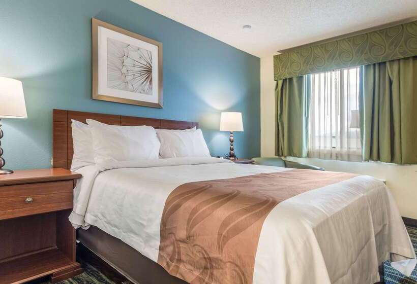 هتل Quality Inn Bellevue