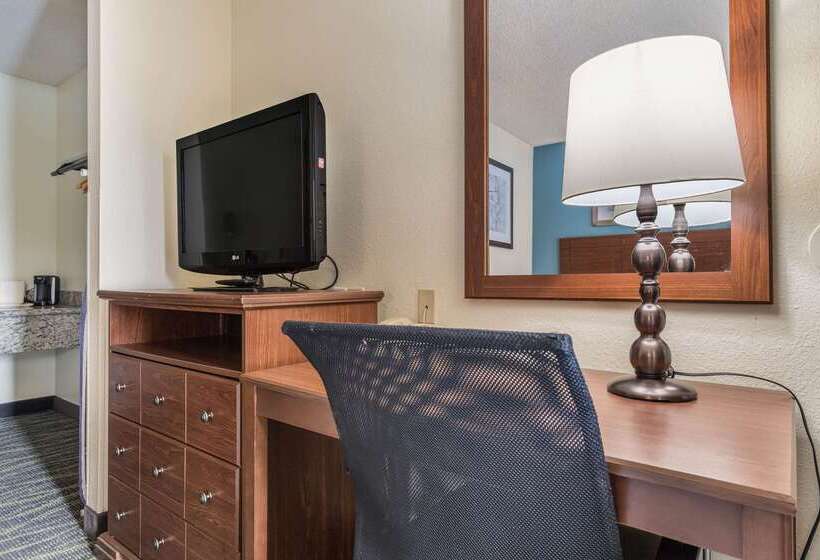 هتل Quality Inn Bellevue