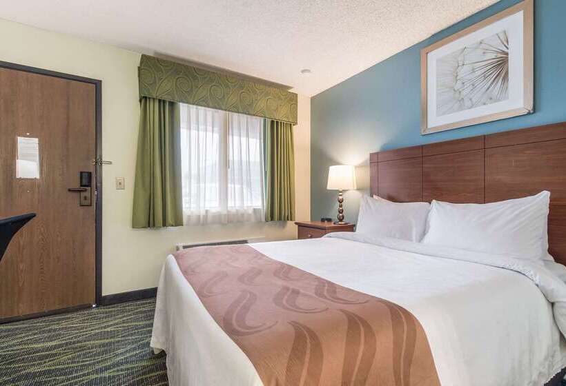 هتل Quality Inn Bellevue