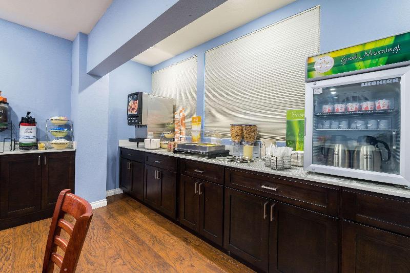 هتل Quality Inn Bellevue
