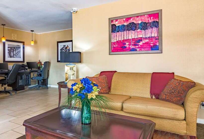 هتل Quality Inn Columbus Near Fort Moore