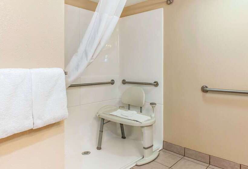 호텔 Quality Inn