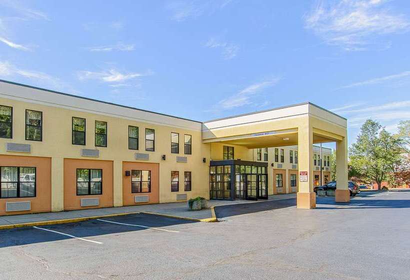 酒店 La Casa Inn & Suites Middleboro