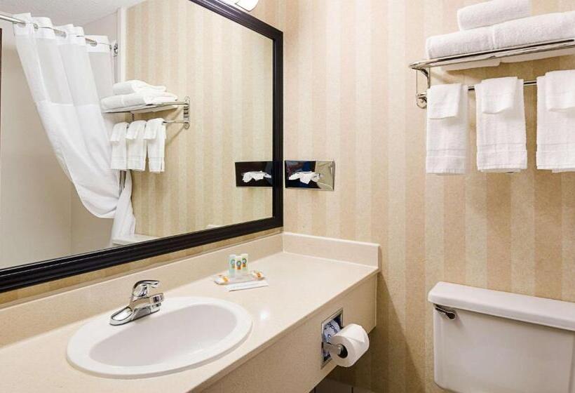 هتل Quality Inn Princeton