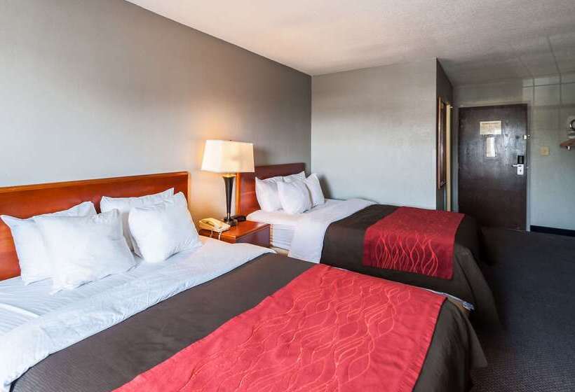 هتل Quality Inn Solomons Beacon Marina
