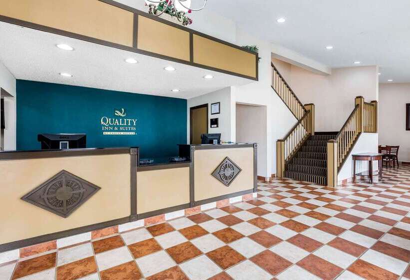 هتل Quality Inn & Suites Bloomington University Area