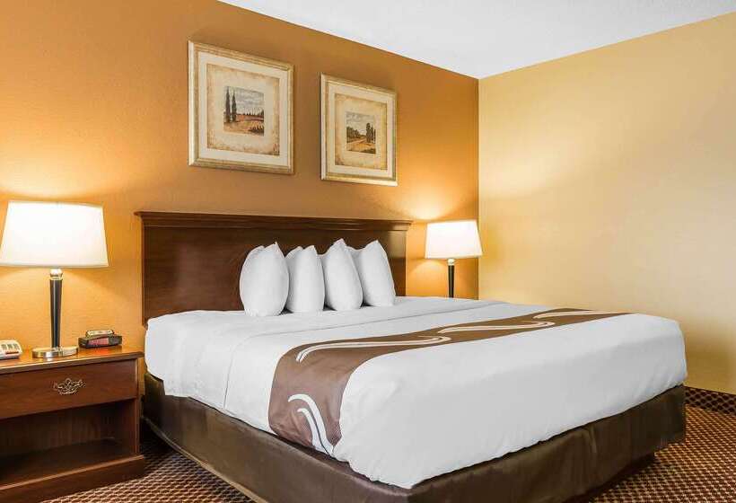 Hotel Quality Inn & Suites Bloomington University Area