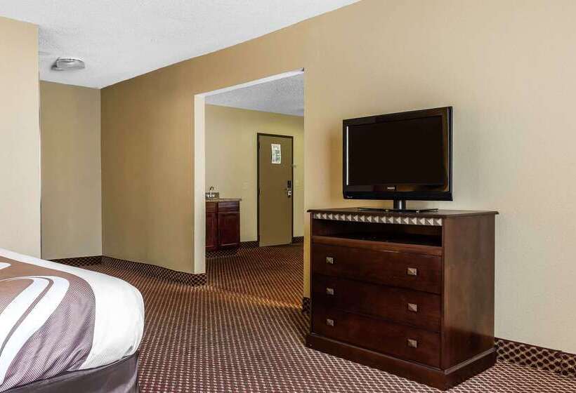 Hotel Quality Inn & Suites Bloomington University Area