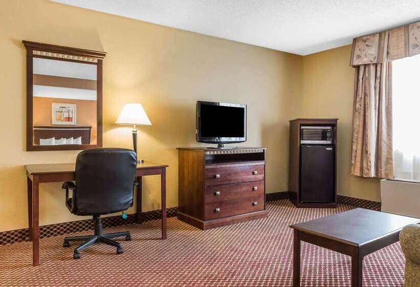 هتل Quality Inn & Suites Bloomington University Area