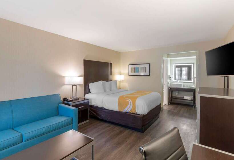 هتل Quality Inn & Suites Camarillooxnard