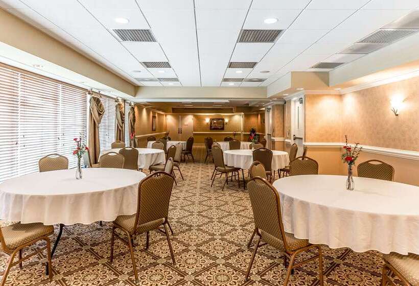 ホテル Quality Inn & Suites