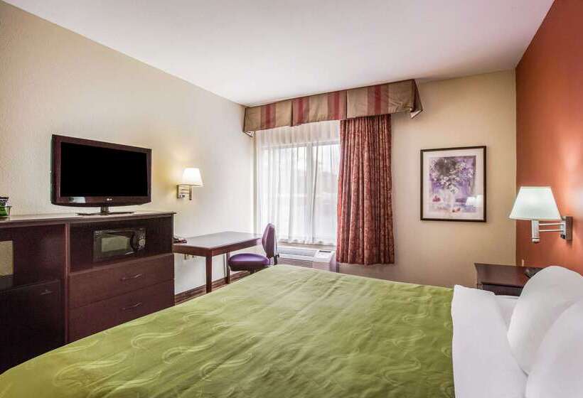 هتل Quality Inn & Suites Lawrence University Area