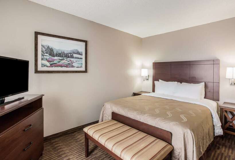 هتل Quality Inn & Suites Lawrence University Area