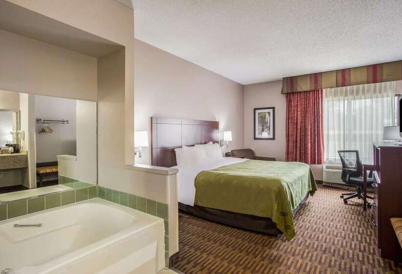هتل Quality Inn & Suites Lawrence University Area